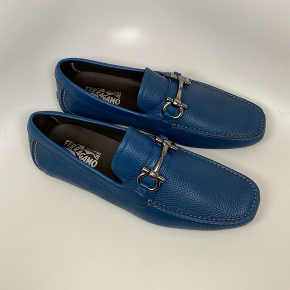 Salvatore Ferragamo Parigi Gancini Logo 